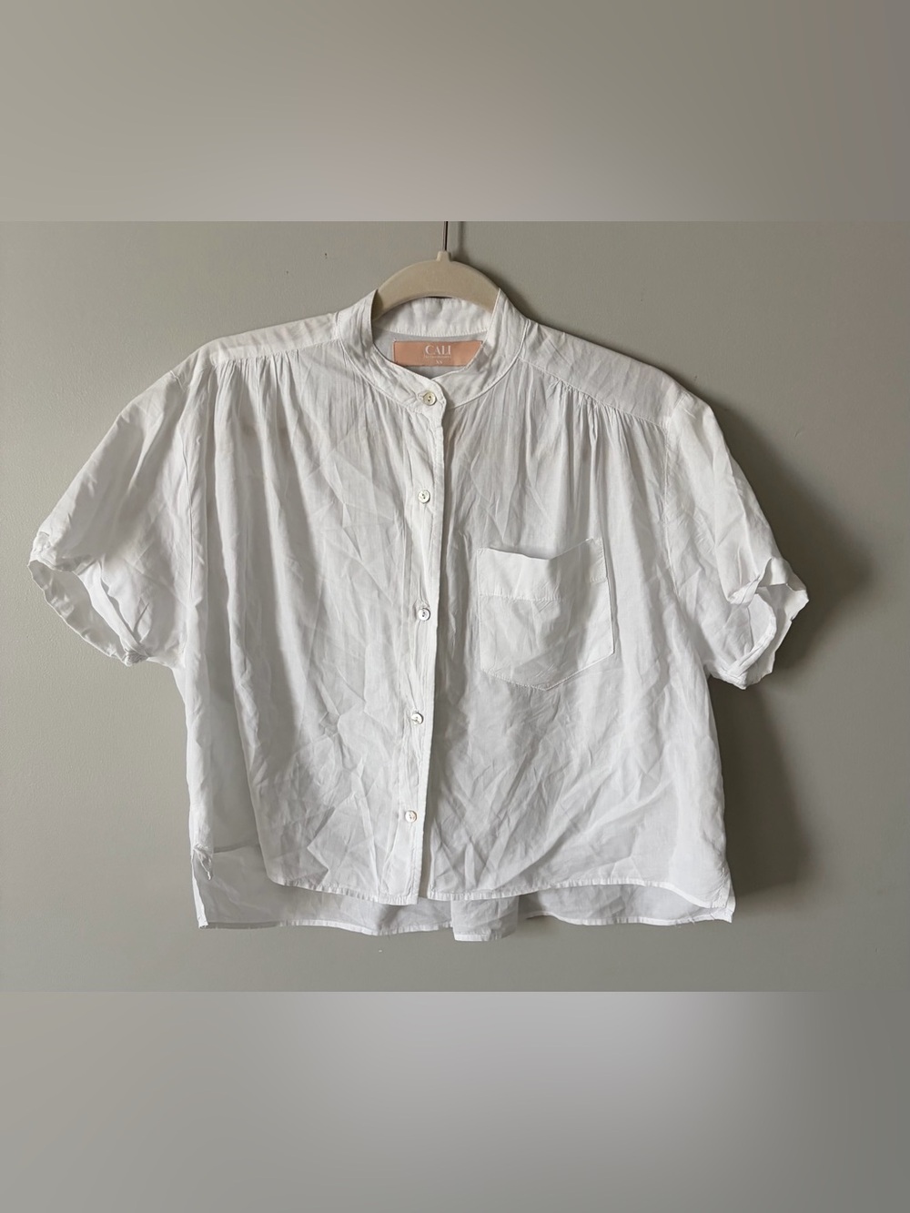 Women's White Button-Front Mandarin Collar Blouse